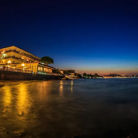 Hotel Chryssi Akti 3*